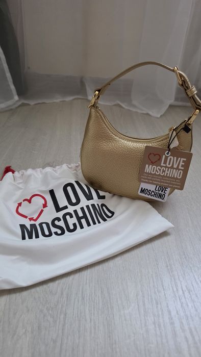 Дамска чанта Love moschino
