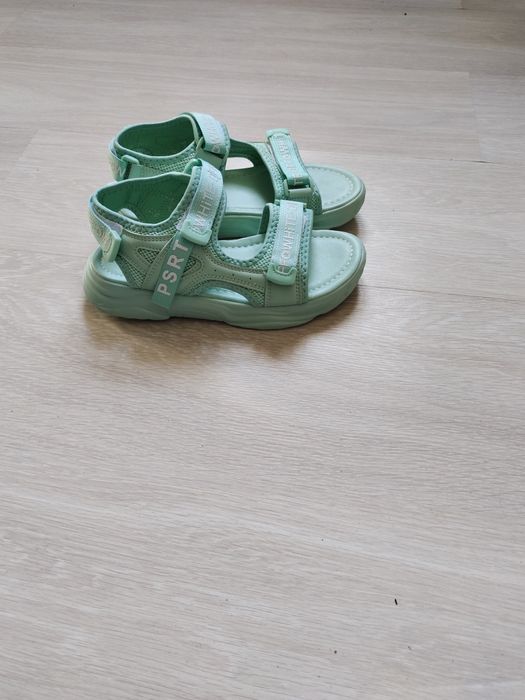 Детский обуви. Красовка и басаношки