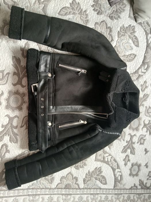 Продам женскую куртку.