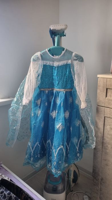 Продам новогодние платья