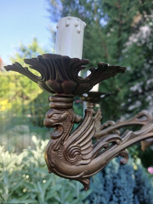 Lustre anticqriat,in stare foarte buna din bronz si ceramica 350 lei bucata.