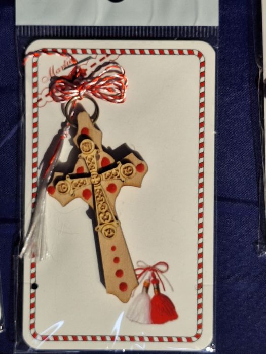 Martisor cruciulita lemn