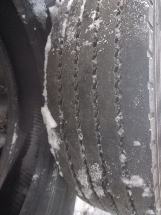 Продаётся. Резина не дорого.