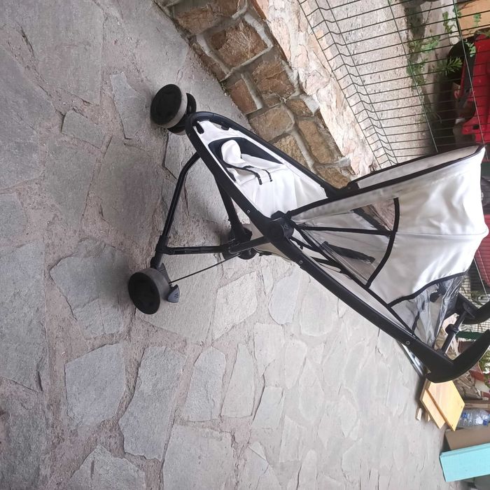 Детска количка q