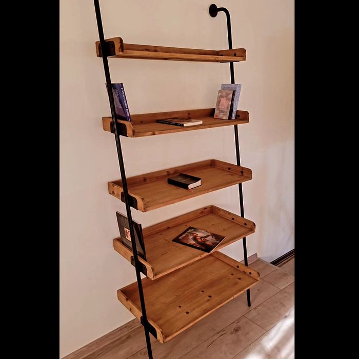 Етажерка Kave Home