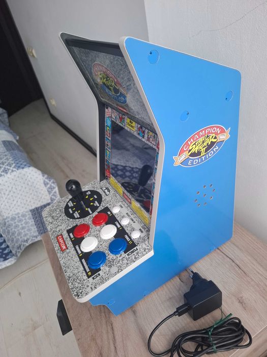 Bartop arcade Evercade Alpha, inspirat din salile de arcade, acces la sute de jocuri clasice