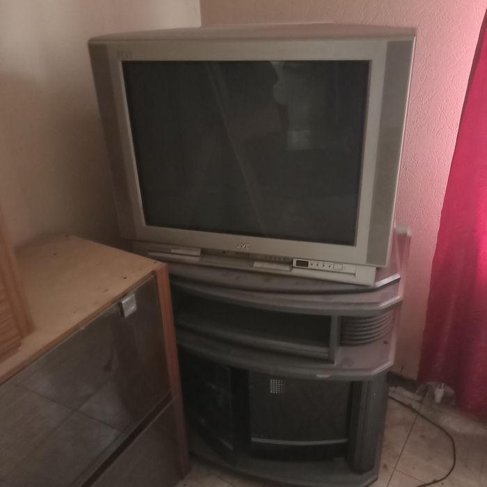 Телевизор продам