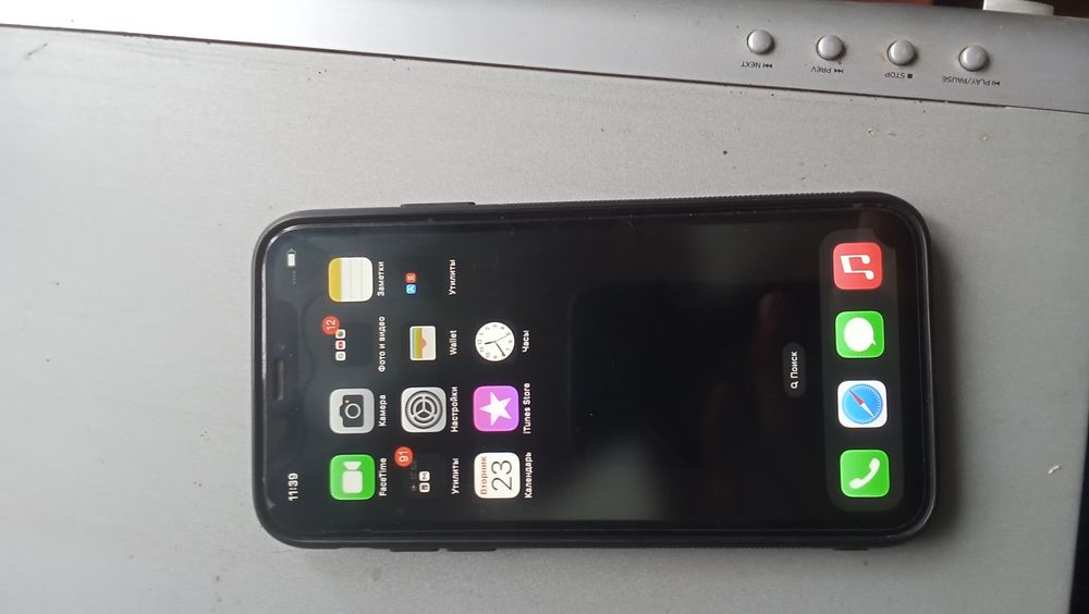 Продам айфон8 64гб памяти