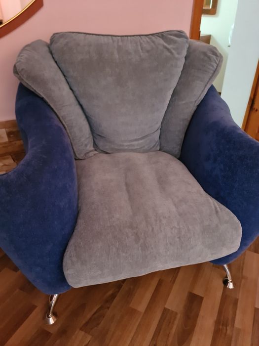 Срочно! Диван и два кресла!!! Потютьков.