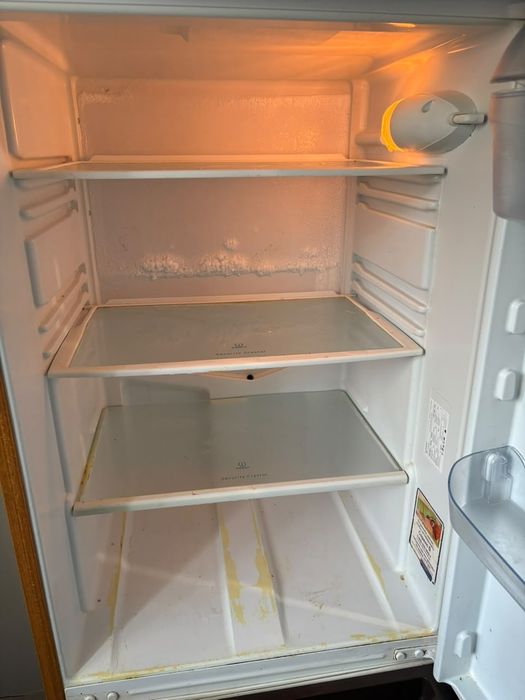 Продаеться отличный холодильник