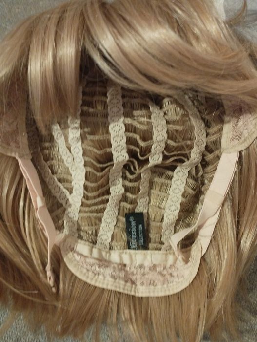 Peruca sintetica noua