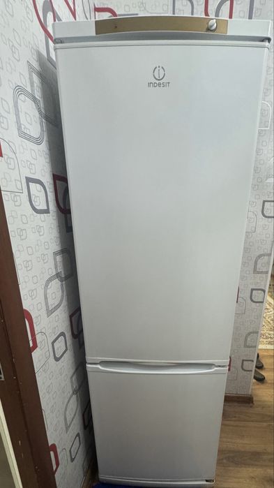 Продам холодильник