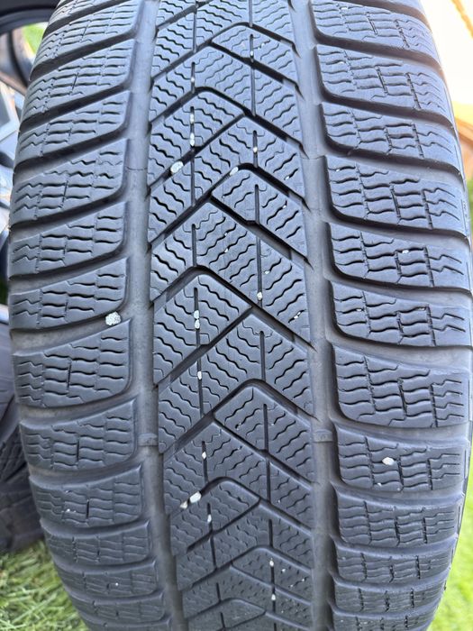Set roti iarna - jante  cu anvelope 245 40 R18  Audi A5 8jx18 ET25 CB 66.5