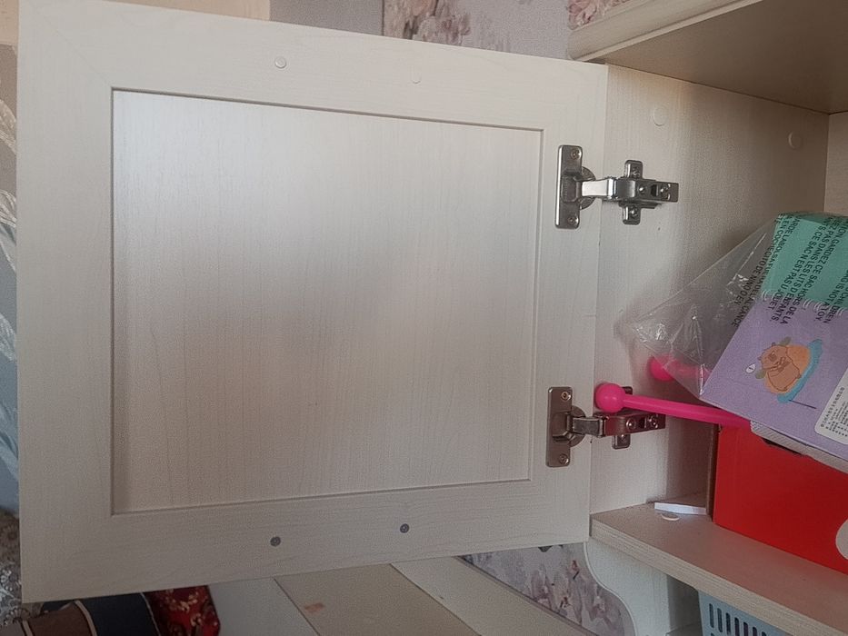 Продам письменный столик. Производство Украина.