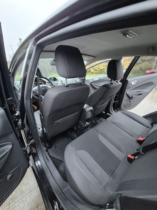 Vând Ford Fiesta - 10% din preț afișat pana în 31.12.2025