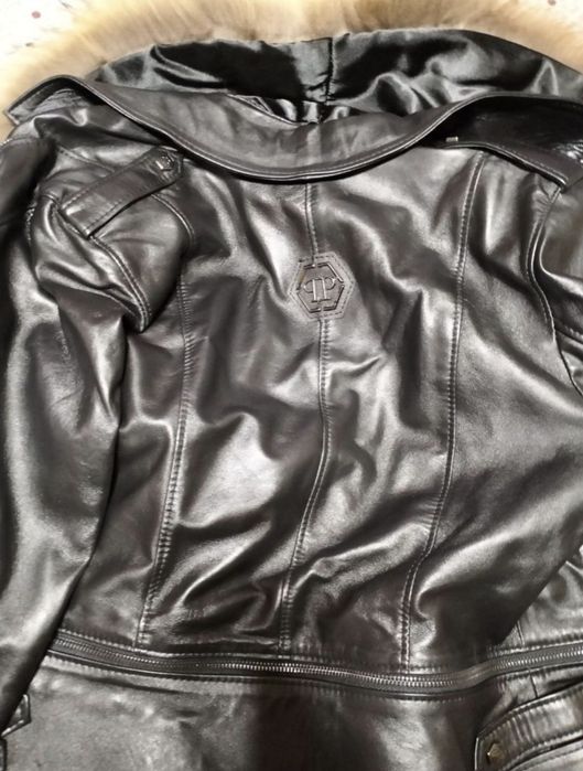 Geaca piele cu guler detașabil blana de vulpe. Philipp Plein mărimea L