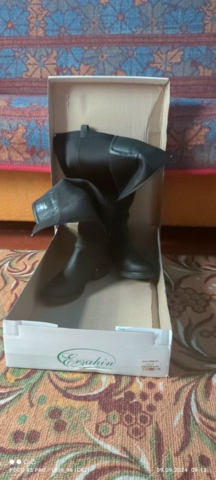 Женские сапоги..