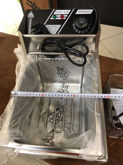 Фритюрница 5 литров. 2,5кВт.