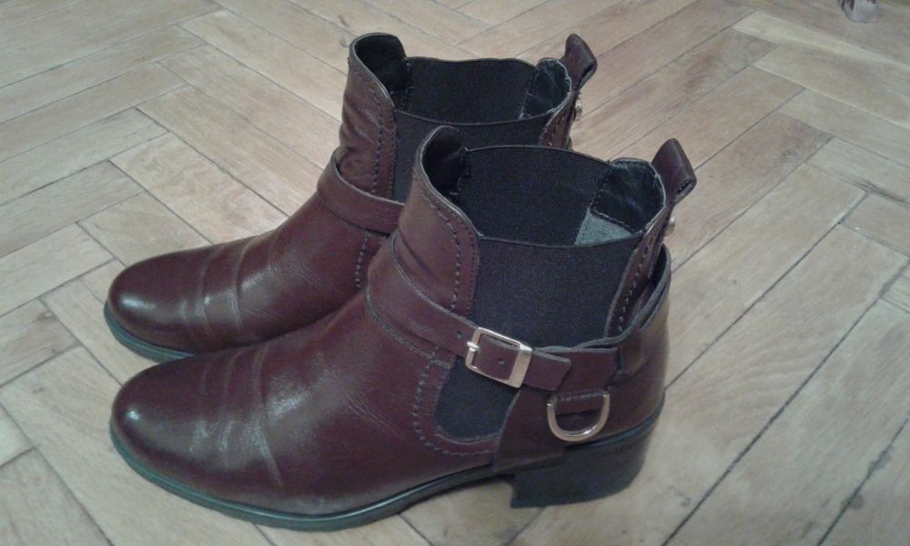 Ghete piele, marimea 38