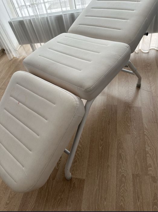 Кушетка косметологическая