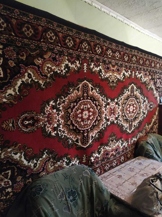 Продам ковер недорого