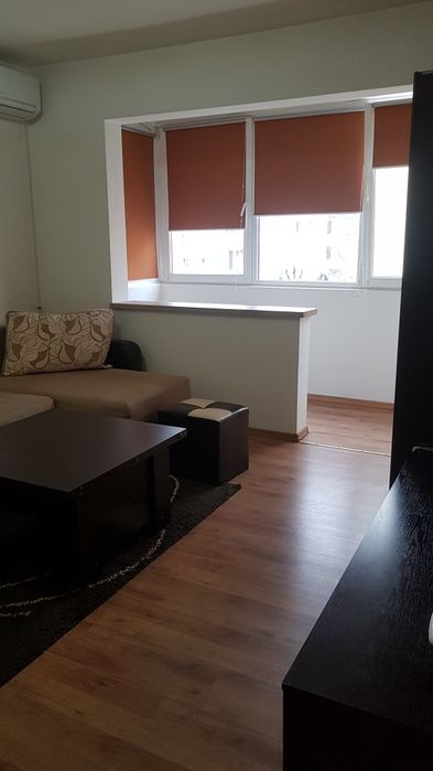 Vând apartament zona Astra