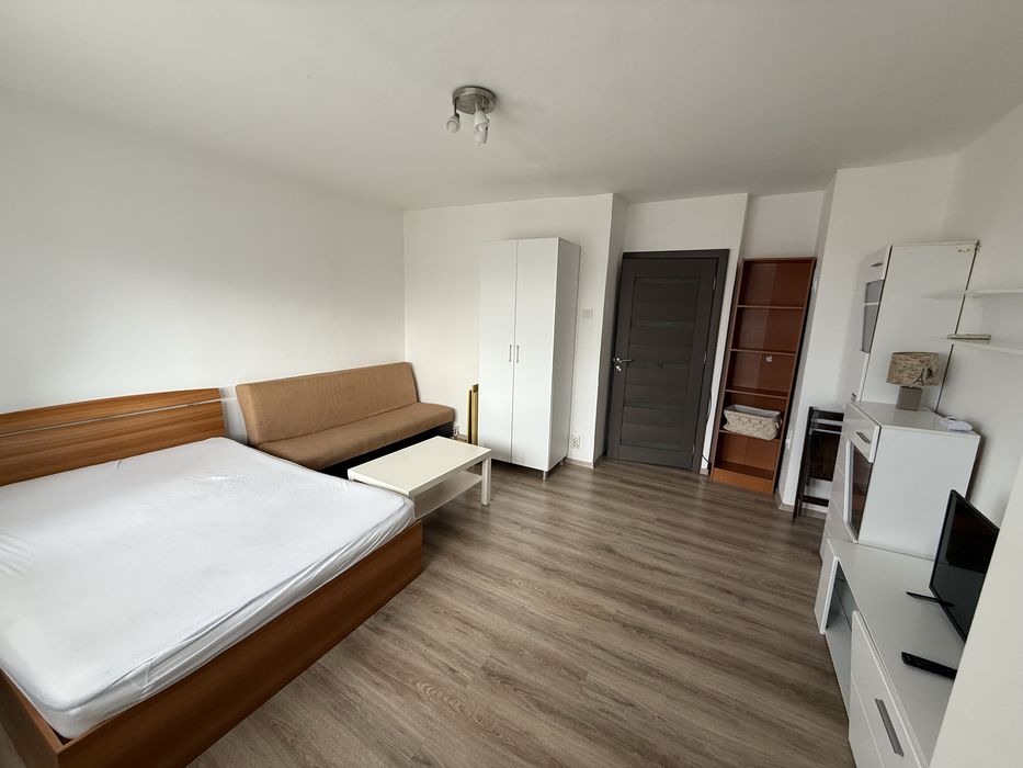 Inchiriez apart 1 cam D zona Gara 40 mp