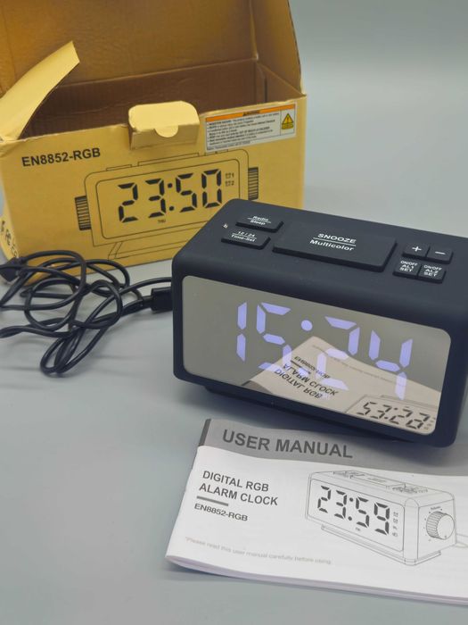 Дигитален RGB будилник с FM радио, огледален дисплей, USB изходи