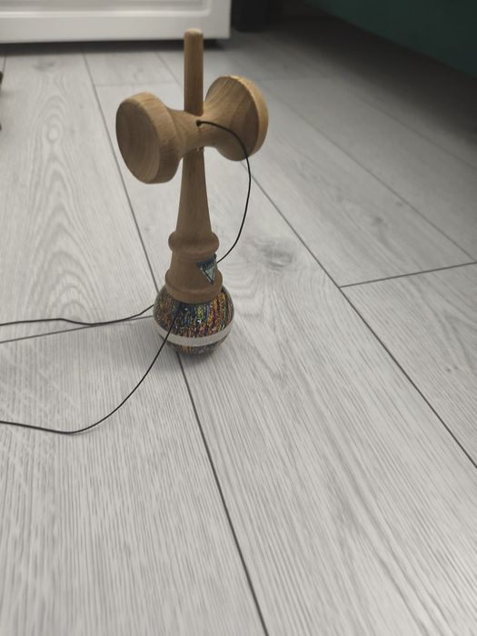 Vând Kendama Krom Noia 5