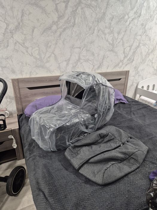 Продам детскую коляску 2 блока