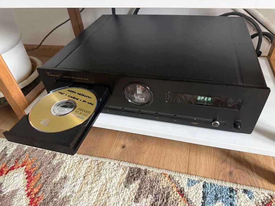 Cd-player high-end cu lampă Vincent CD-S6