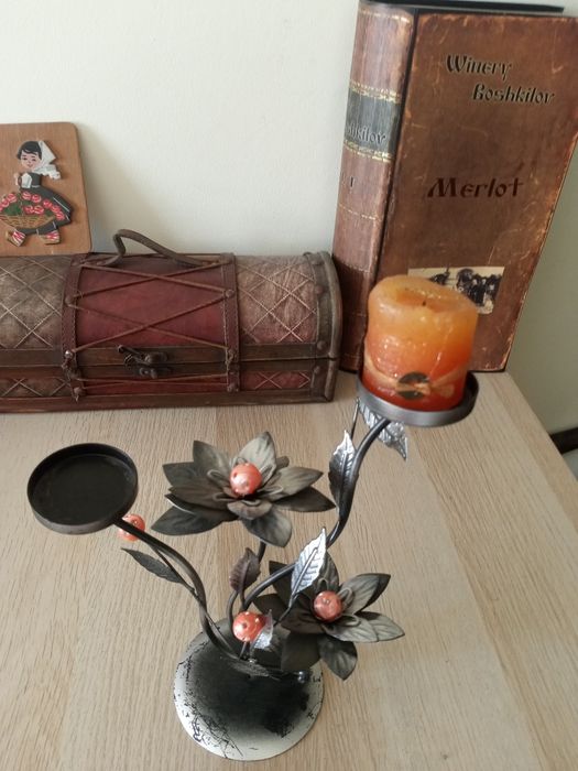 Ретро метален свещник 15 лв .