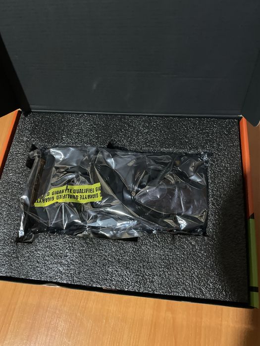 Продам видеокарту 1650 4gb