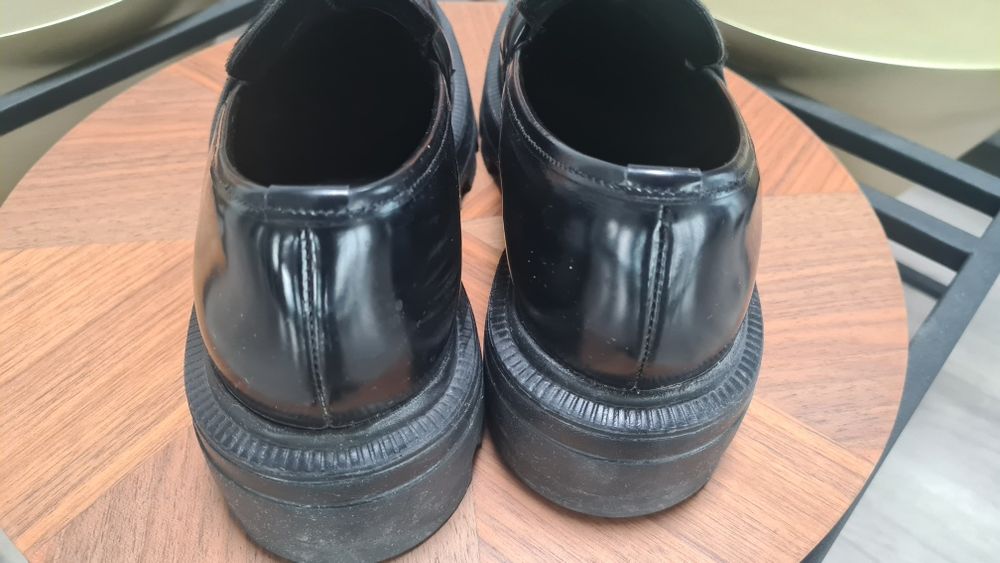 Обувки естествена кожа, супер запазени 39 номер