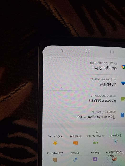 Продам телефон Samsung a50