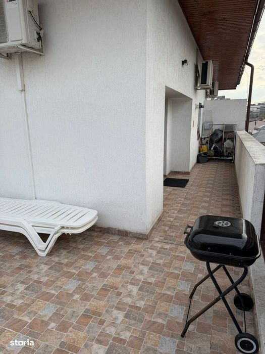 De închiriat – Apartament 3 camere