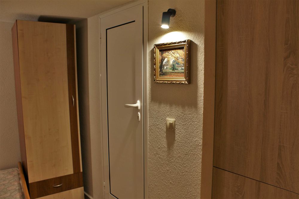 Дава се под наем Едностаен апартамент в София, Център - 25 кв.м за 350 € - Снимка #6