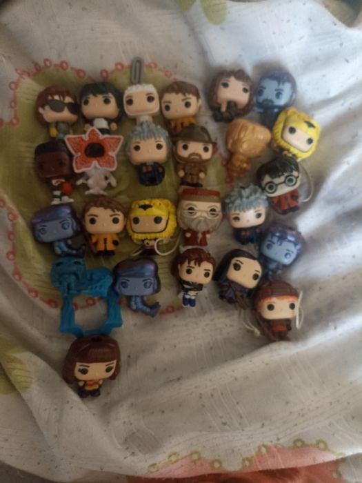 Продам игрушки фанкопоп киндер