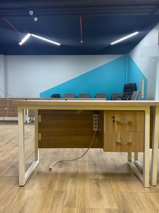 Продается офисная мебель