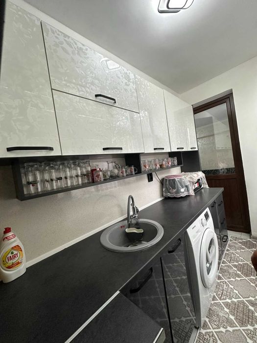 Продава се Двустаен апартамент в Карлово - 65 кв.м за 1413 €/кв.м - Снимка #7