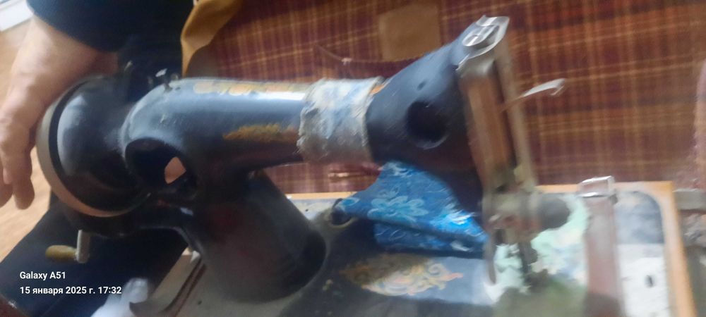 Швейная машина старая