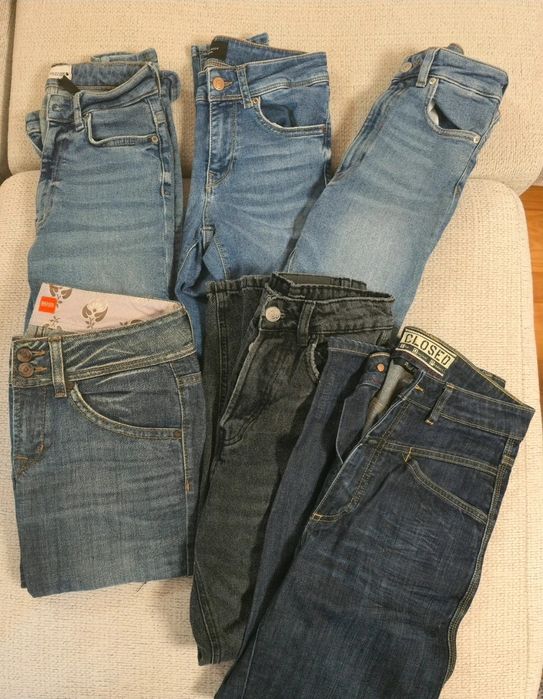 Lot 40 de articole de vara si blugi