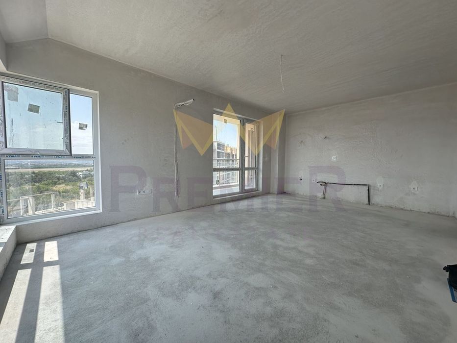 Продава се Тристаен апартамент в Варна, Владислав Варненчик - 94 кв.м за 1788 €/кв.м - Снимка #1