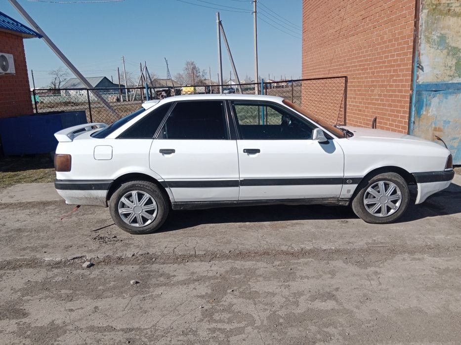 Продам Ауди 80 89 переходка Б3