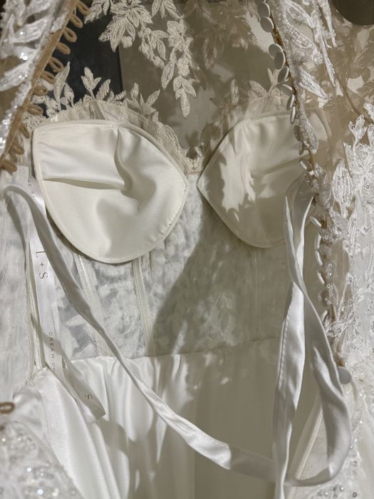Inchiriez sau vand rochie de mireasa