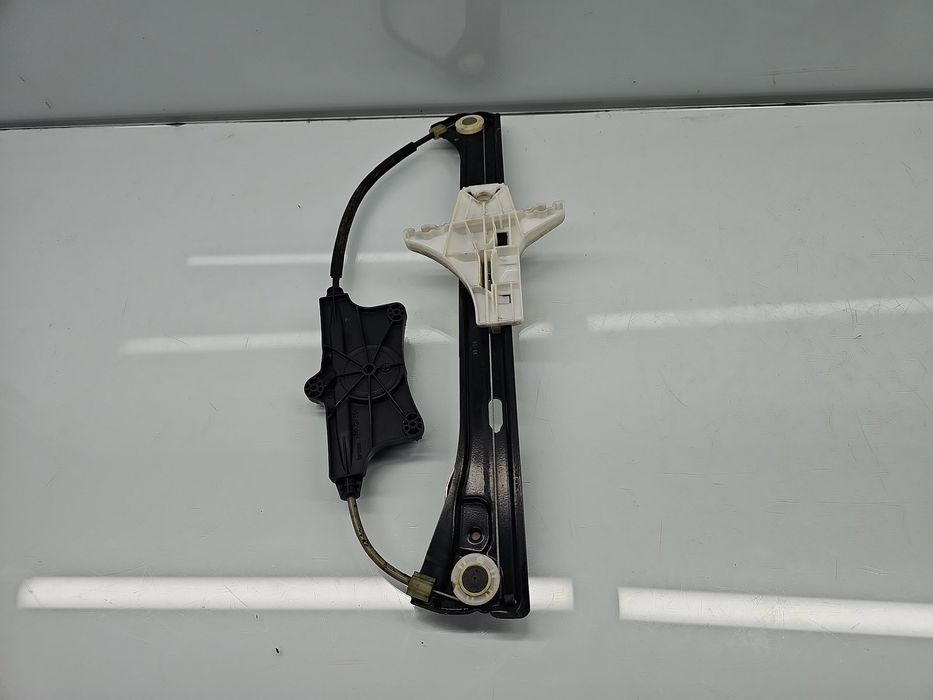 Macara electrica geam dreapta spate Volkswagen Passat B8 Variant (3G5)