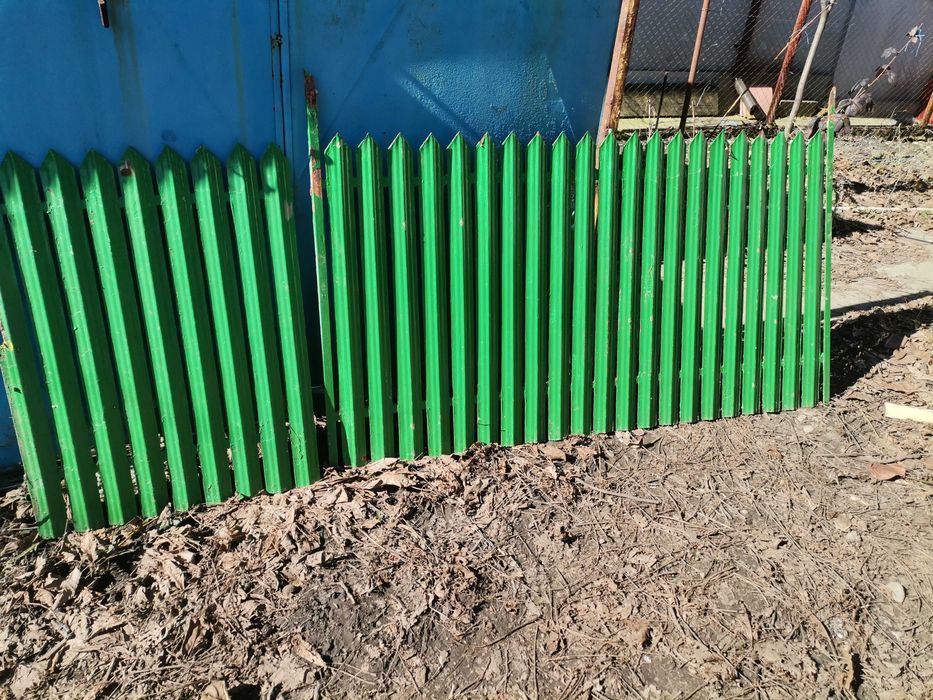 Vând sipca metalica gard