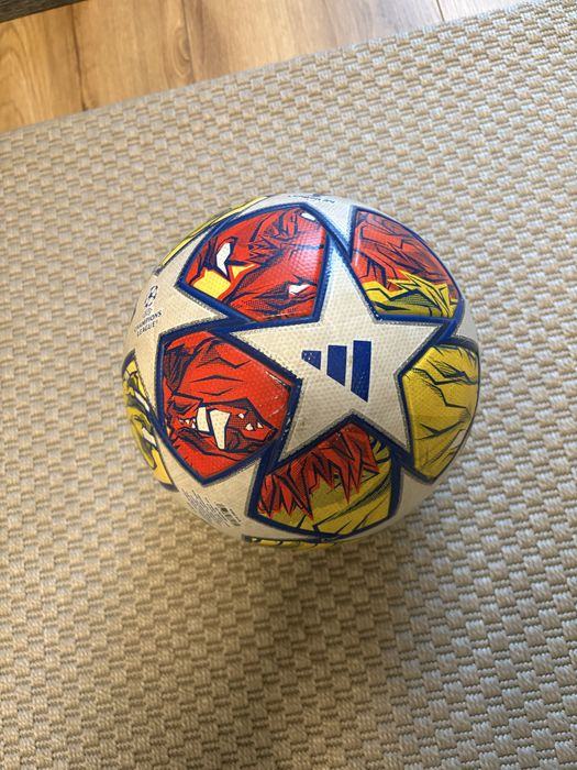 Minge fotbal Adidas Finale 24 UCL Pro