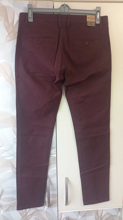 Pantaloni casual Burgundia
