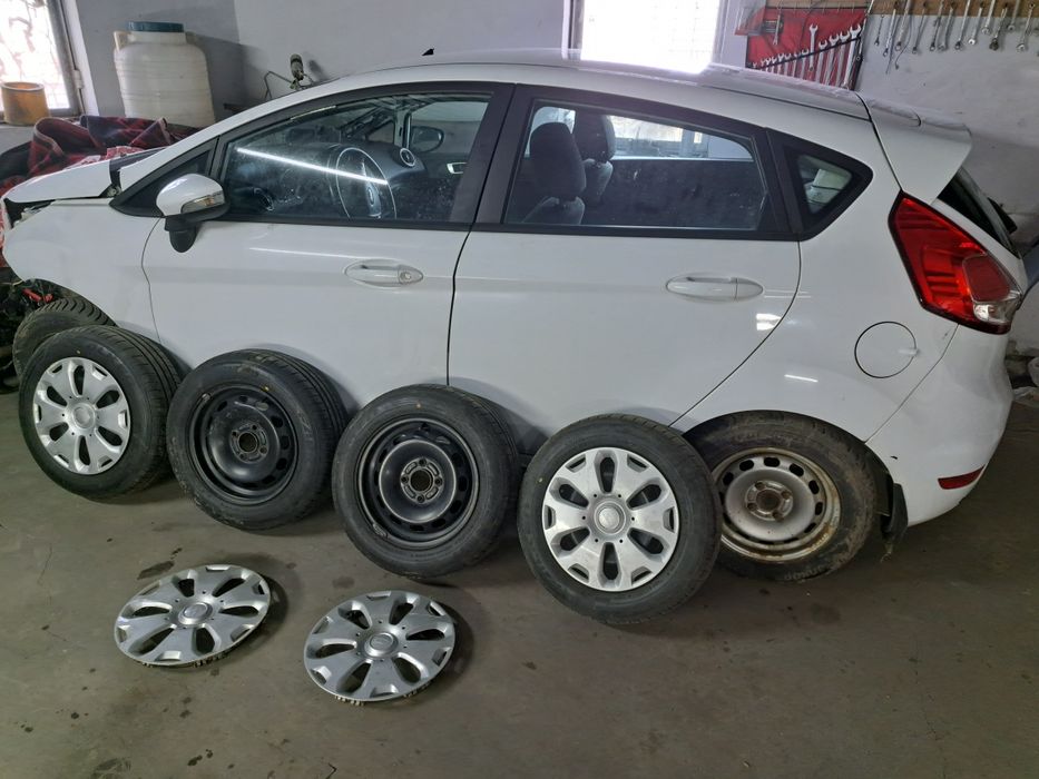 Set jante cu anvelope Falken impecabile 175 65 14 ford fiesta 2015